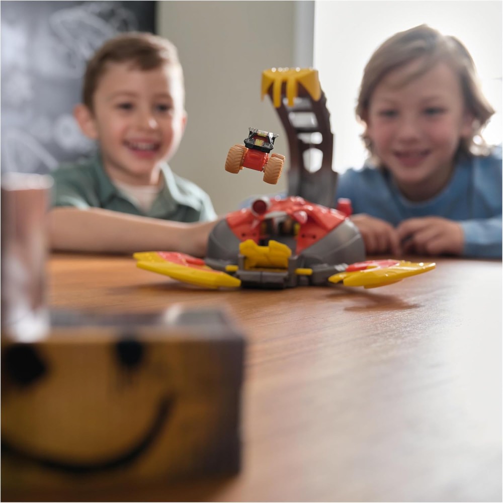 Monster Jam El Toro Loco Venom Velocity Scorpion Playset