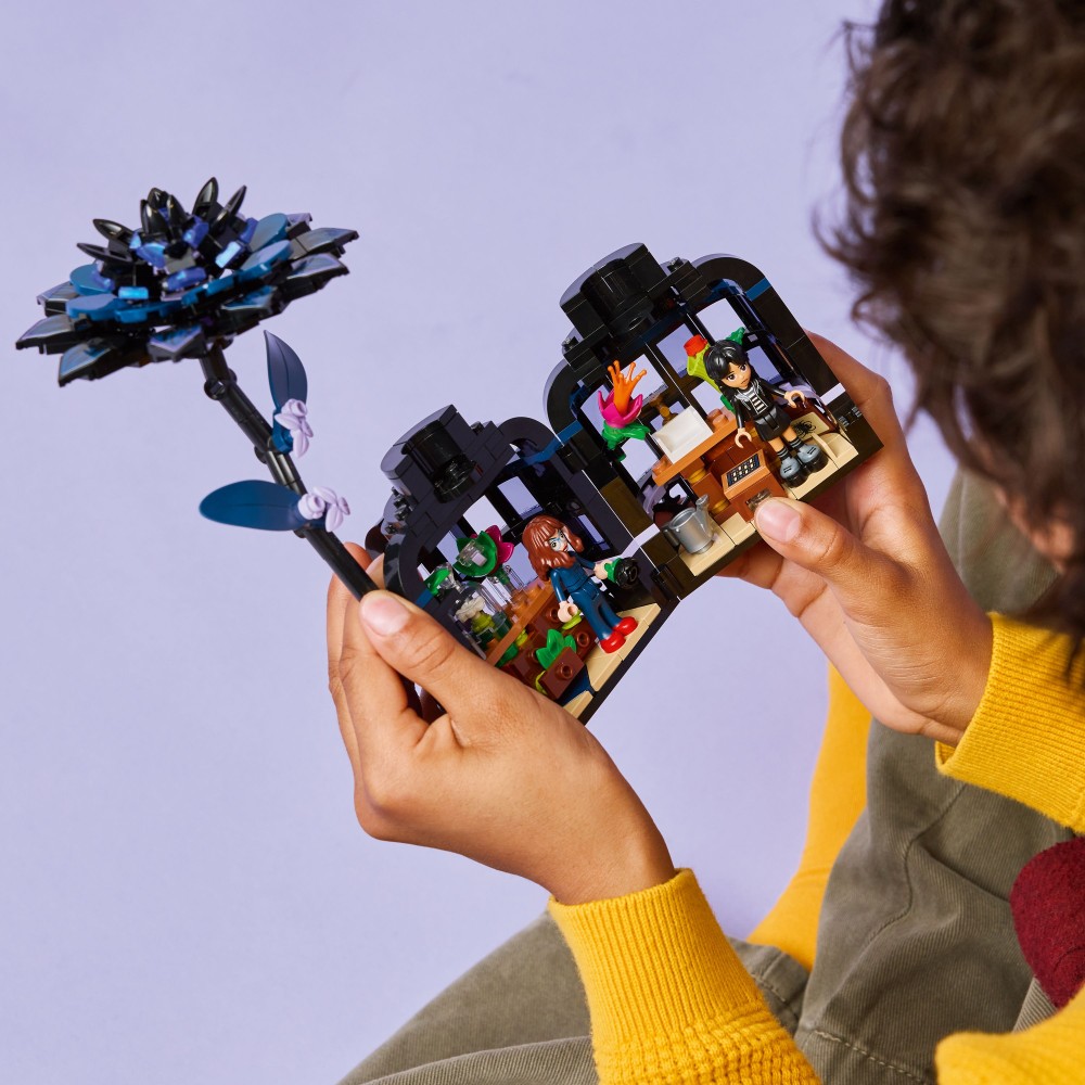 LEGO Wednesday Black Dahlia Flower (76784)
