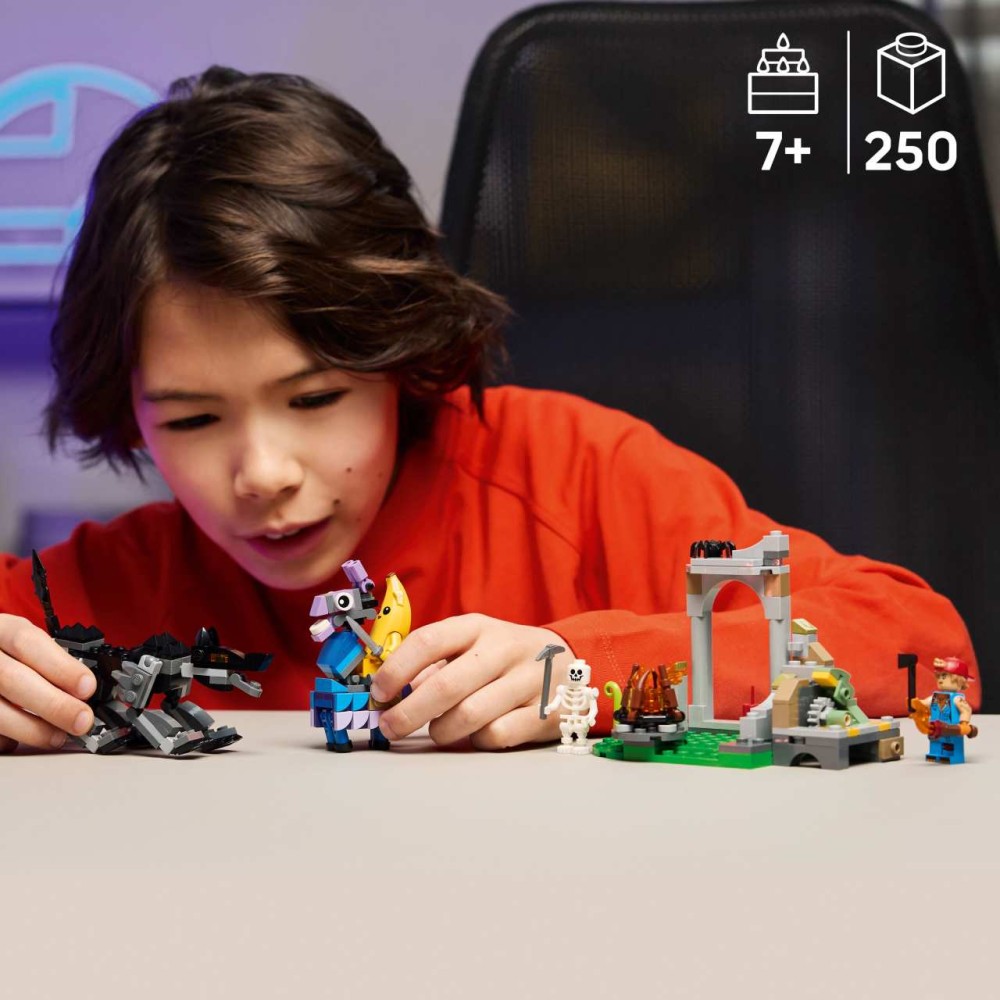 LEGO Fortnite Peely & Sparkplug’s Camp Toy Set 77075 (77075)
