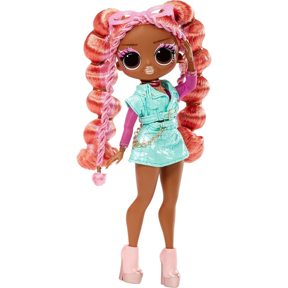 L.O.L. Surprise! Fashion Show Mega Runway - 12 Exclusive Dolls with Over 80 Surprises