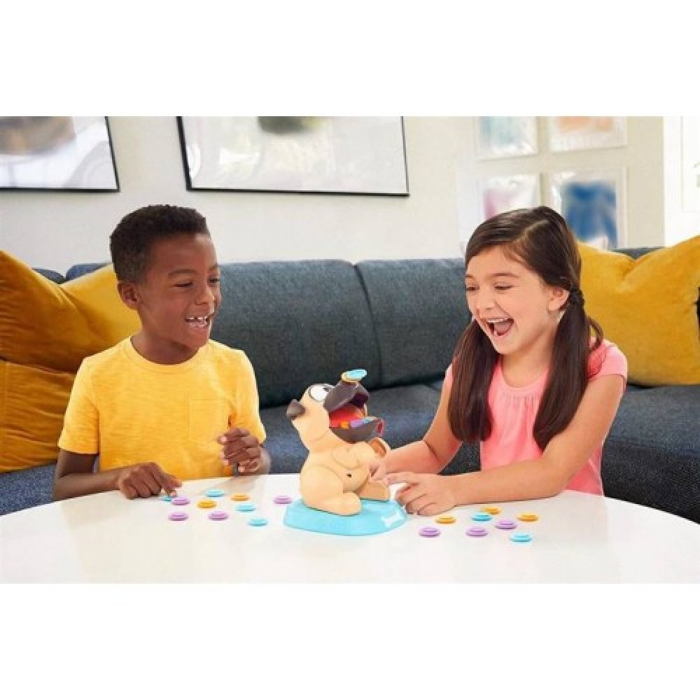 Mattel Puglicious Family Friendly Toy/Game, Pug Dog Puppy, Treats, Age 5 Years +